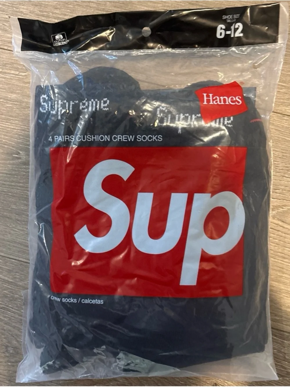 Supreme socks  - Size Label